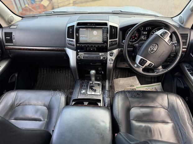 Toyota Land Cruiser 4.5 V8 VXR 2012 Blue