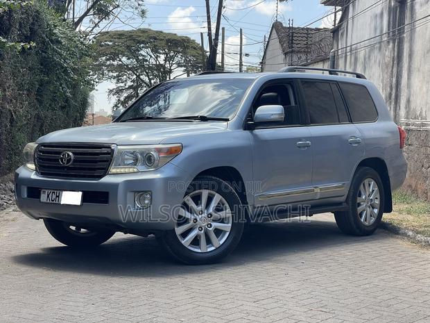 Toyota Land Cruiser 2012 Blue