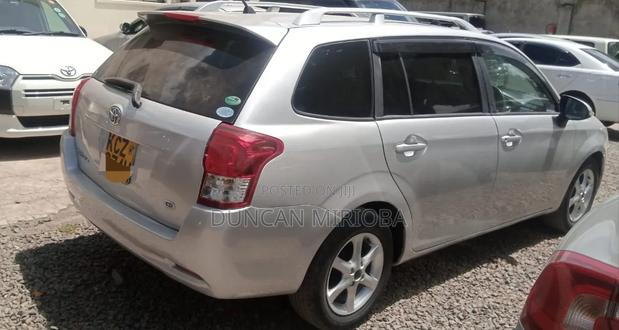 Toyota Corolla Fielder 2013 Silver