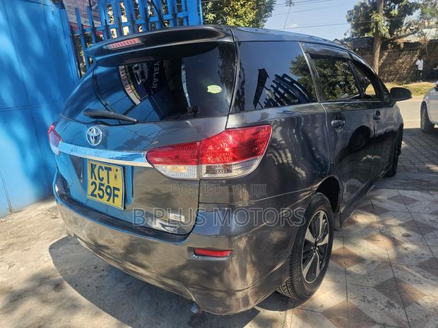 Toyota Wish 2011 Gray
