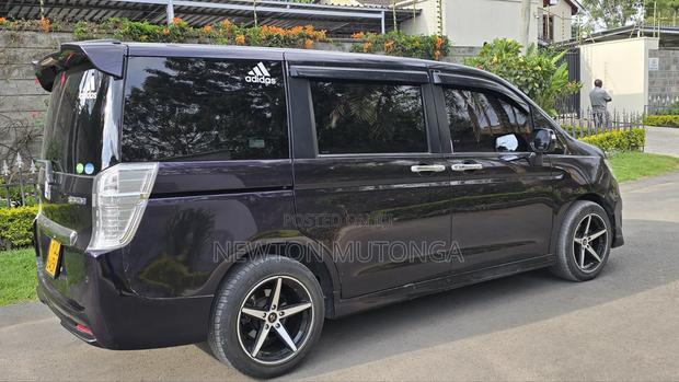 Honda Stepwgn 2014 Purple