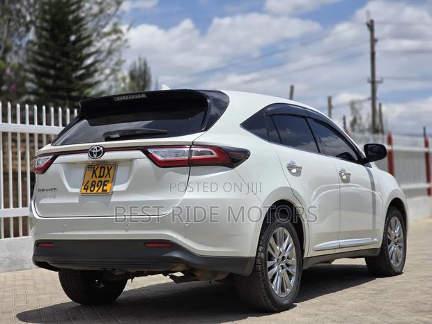 Toyota Harrier 2.0 2019 Pearl