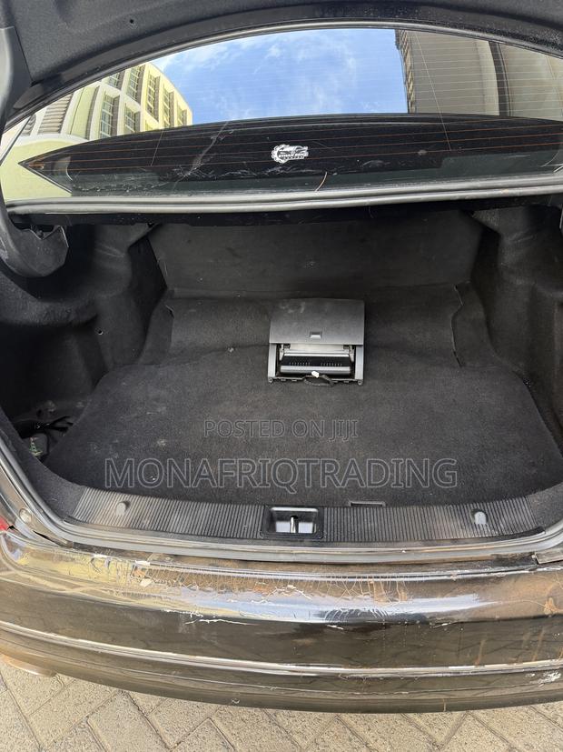 Mercedes-Benz C200 2011 Black