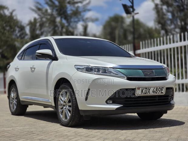 Toyota Harrier 2.0 2019 Pearl