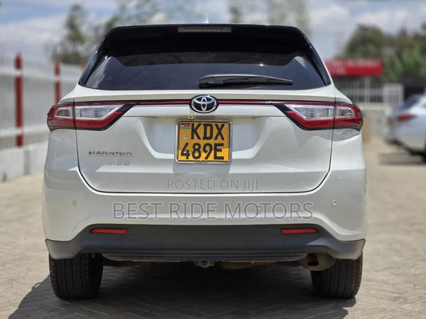 Toyota Harrier 2.0 2019 Pearl