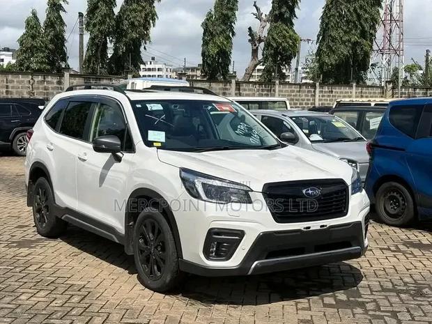Subaru Forester Premium AWD 2023 Pearl