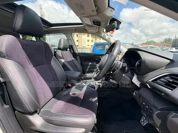 Subaru Forester Premium AWD 2023 Pearl