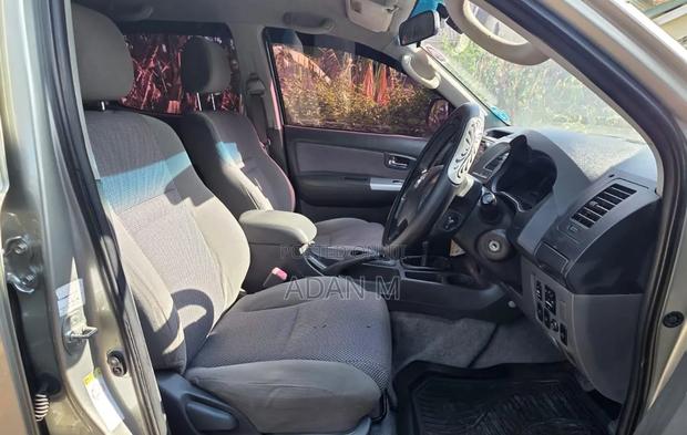 Toyota Hilux 2013 Silver