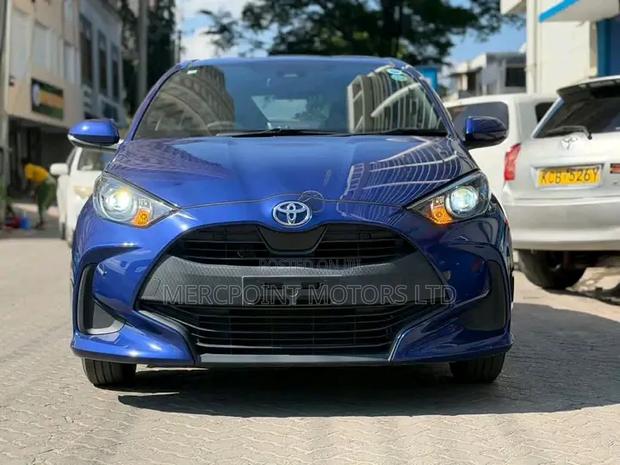 Toyota Yaris 2020 Blue
