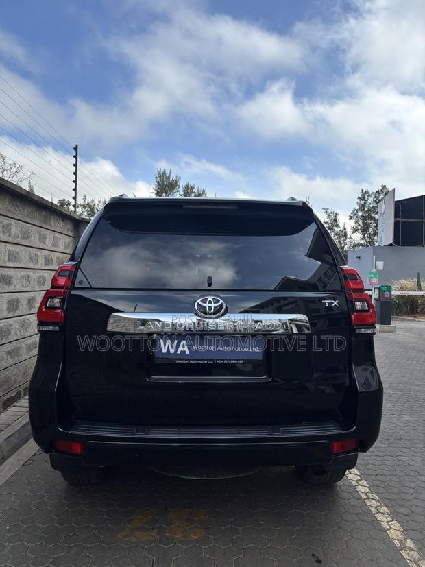 Toyota Land Cruiser Prado 2021 Black