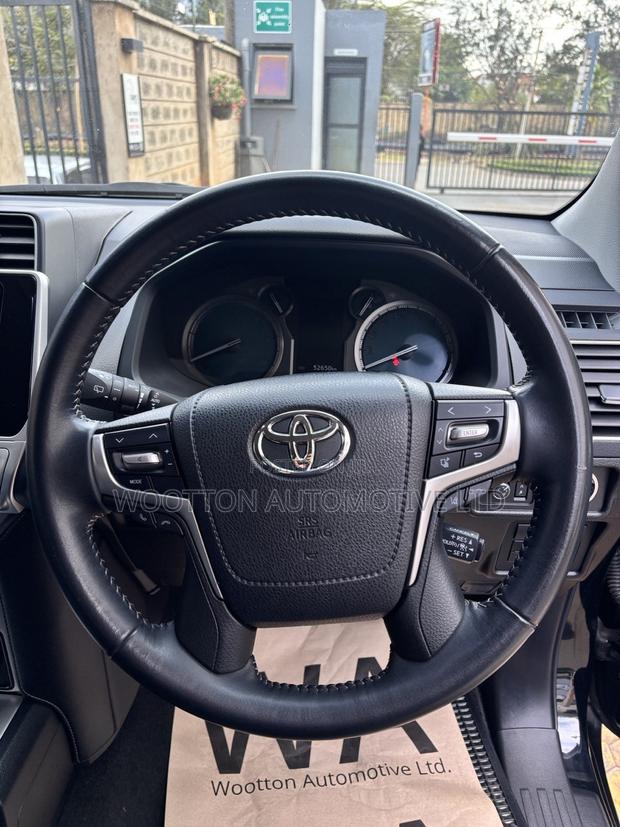 Toyota Land Cruiser Prado 2021 Black