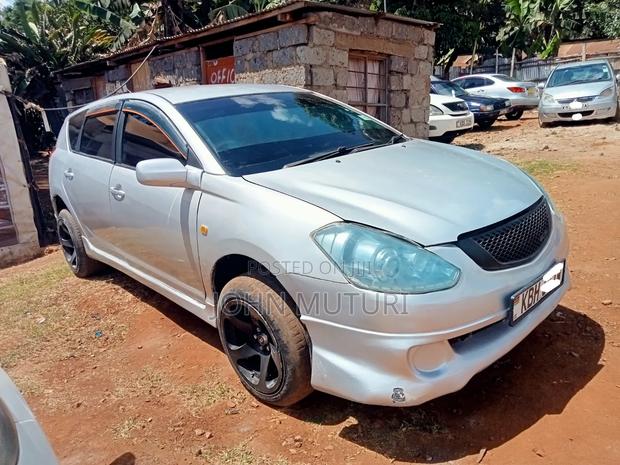 Toyota Caldina 2002 Silver