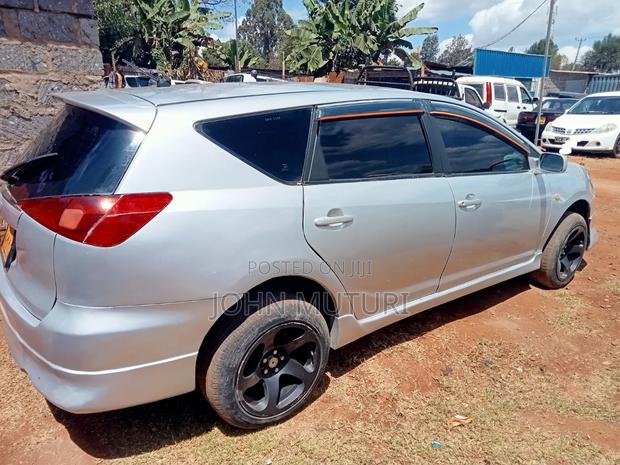 Toyota Caldina 2002 Silver