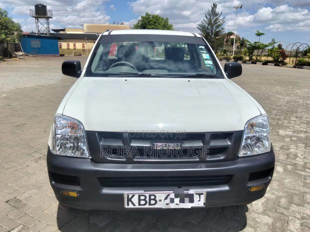 Isuzu D-MAX 2008 Off white