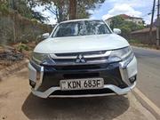 Mitsubishi Outlander 2018 White for sale