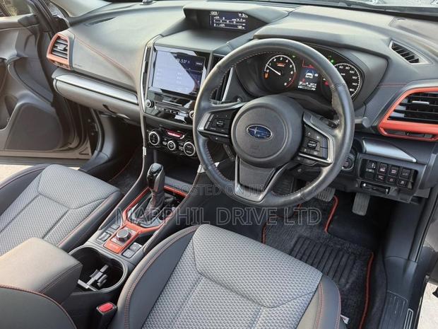 Subaru Forester 2019 Gray