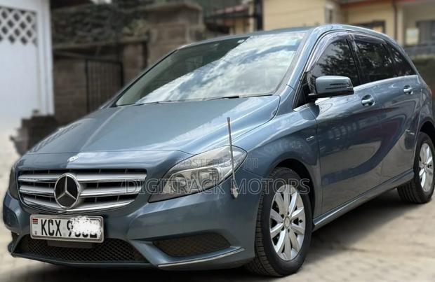 Mercedes-Benz B-Class 2012 Blue