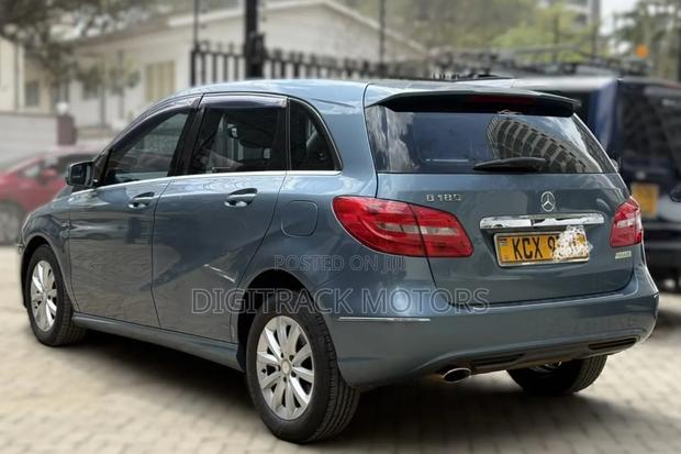 Mercedes-Benz B-Class 2012 Blue
