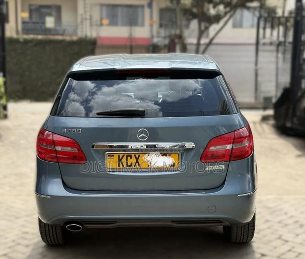 Mercedes-Benz B-Class 2012 Blue