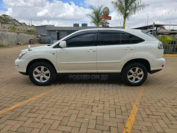 Toyota Harrier 2005 White