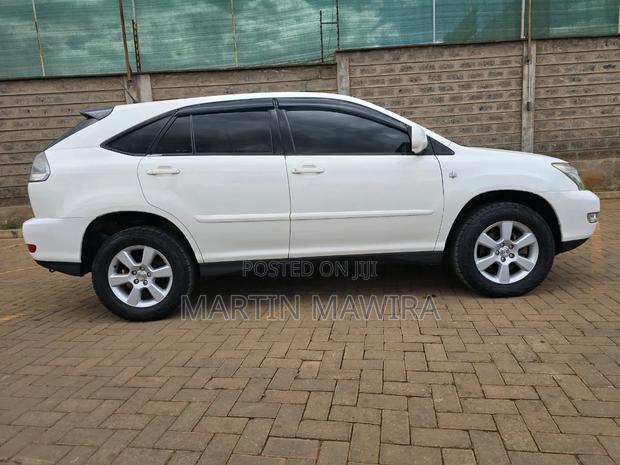 Toyota Harrier 2005 White
