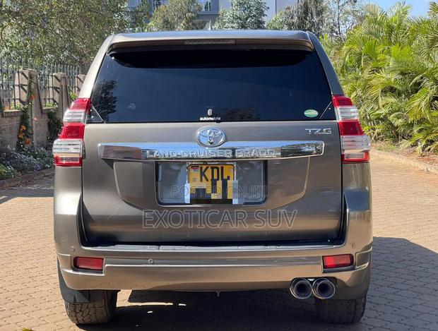 Toyota Land Cruiser Prado 2016 Off white