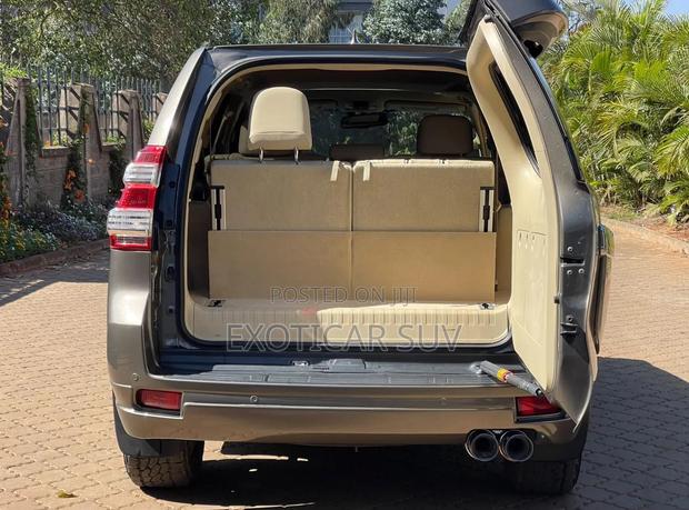 Toyota Land Cruiser Prado 2016 Off white
