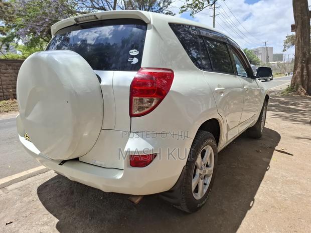 Toyota RAV4 2008 White