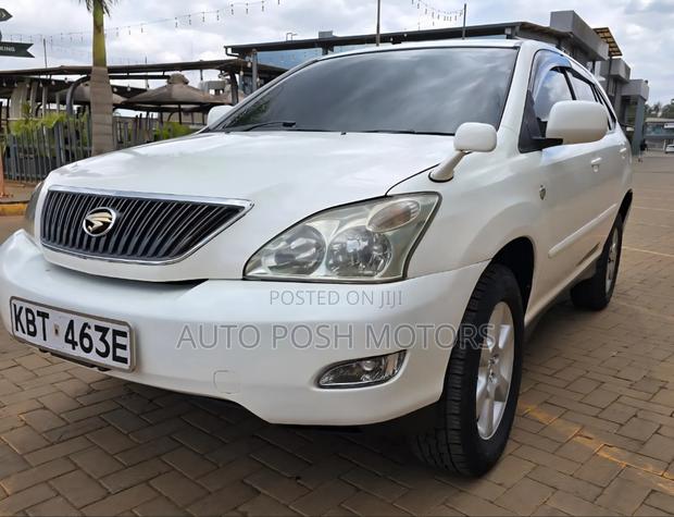 Toyota Harrier 2005 White