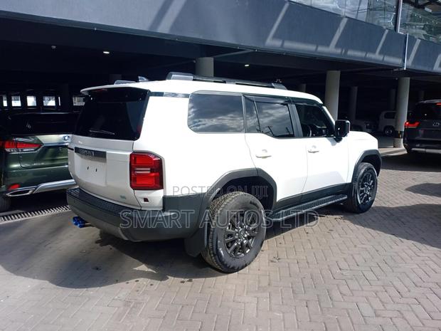 New Toyota Land Cruiser LC250 2024 Pearl