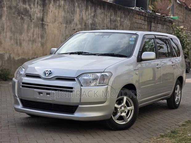 Toyota Succeed 2019 Silver