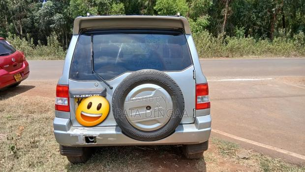 Mitsubishi Pajero IO 2000 Silver