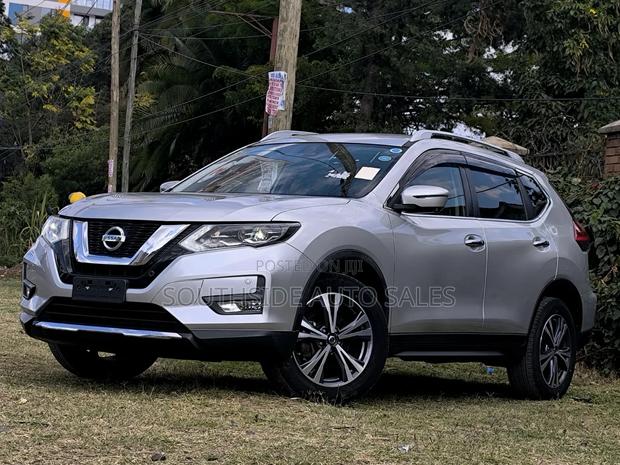 Nissan X-Trail 2.0 Petrol AWD 2019 Silver
