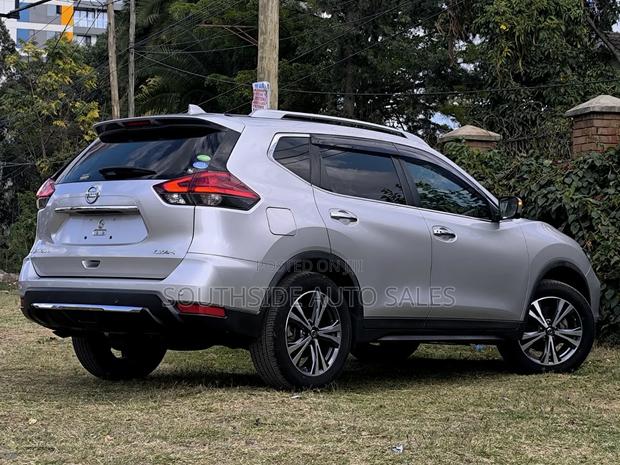 Nissan X-Trail 2.0 Petrol AWD 2019 Silver