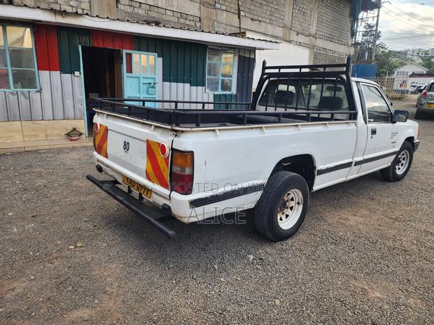 Mitsubishi L200 2007 White