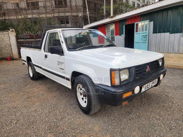 Mitsubishi L200 2007 White