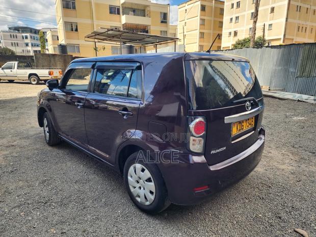 Toyota Corolla Rumion 2014 Brown