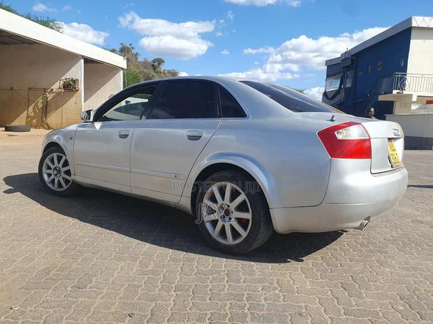 Audi Quattro 2011 Gray