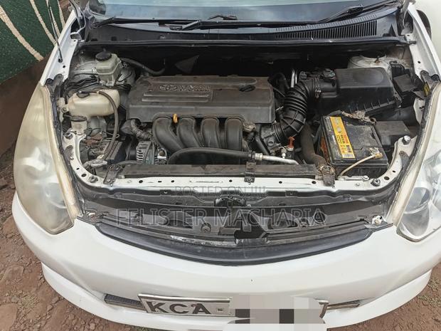 Toyota Wish 2009 White