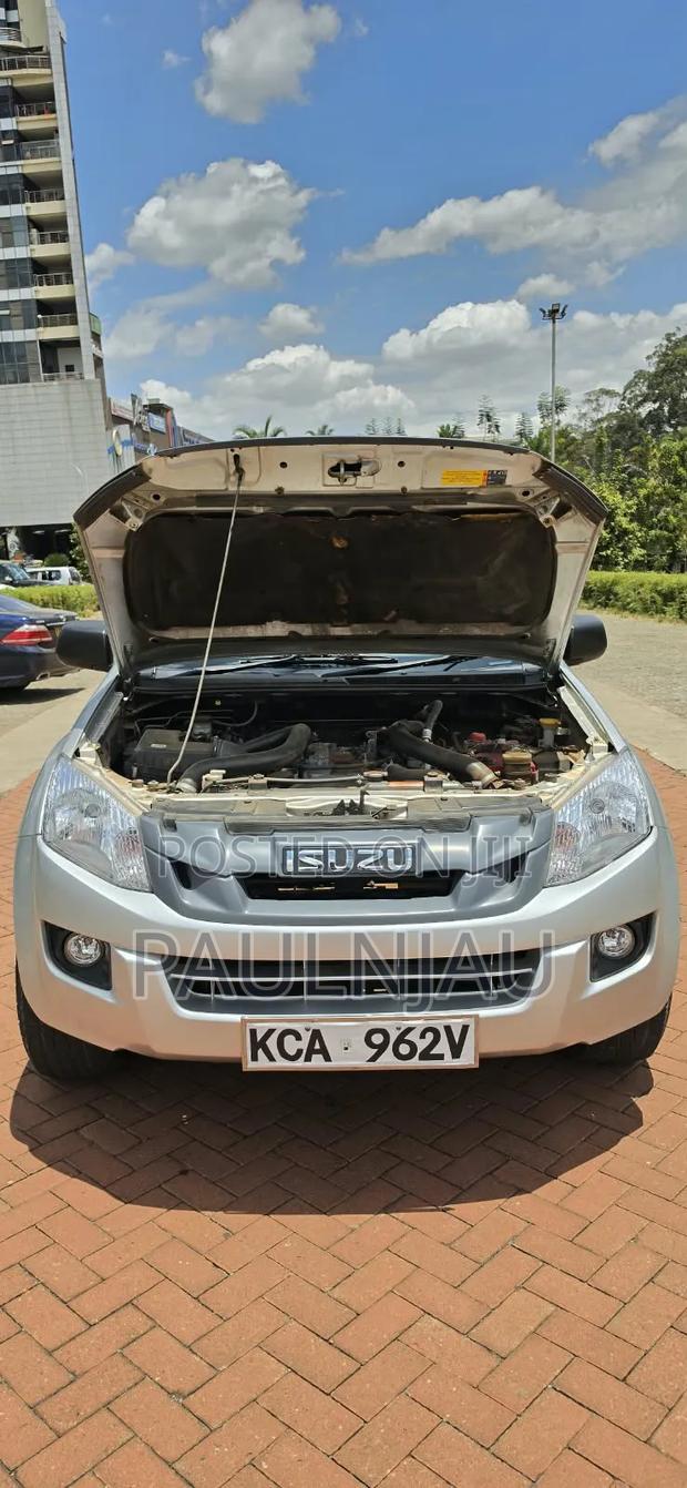 Isuzu D-MAX 2015