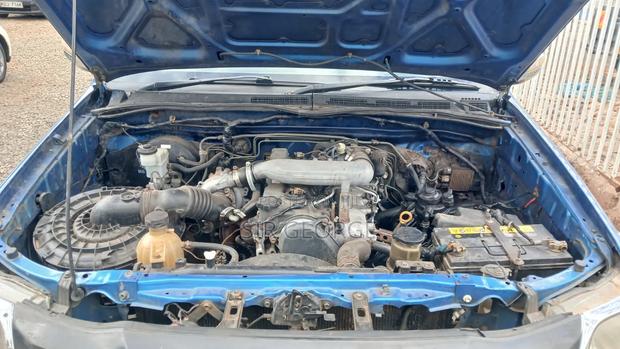 Toyota Hilux 2.5 Cab 2005 Blue