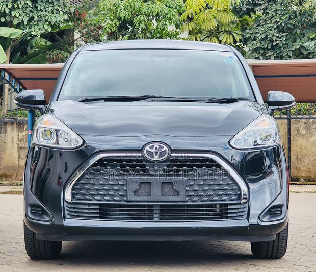 Toyota Sienta 1.5 FWD 2020 Black
