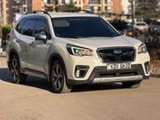 Subaru Forester 2019 White for sale