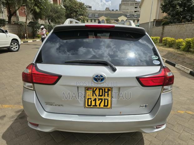Toyota Corolla Fielder 2015 Gray