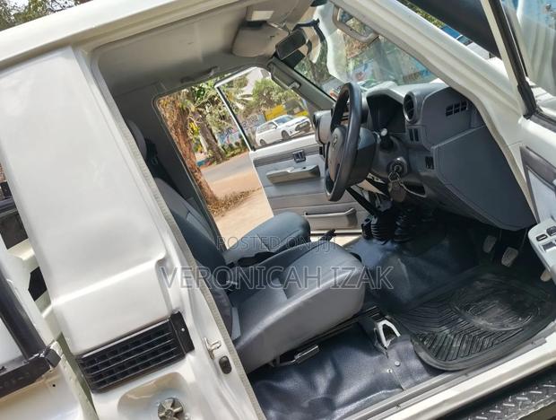 Toyota Land Cruiser 2023 White