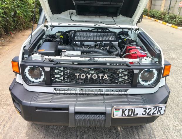 Toyota Land Cruiser 2023 White