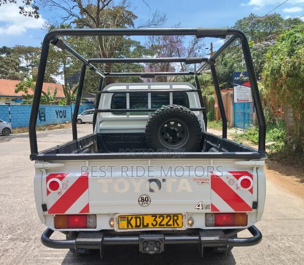 Toyota Land Cruiser 79 Series 2022 White
