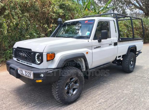 Toyota Land Cruiser 79 Series 2022 White