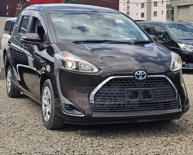 Toyota Sienta 1.5 Hybrid FWD (6-seater) 2019 Burgundy