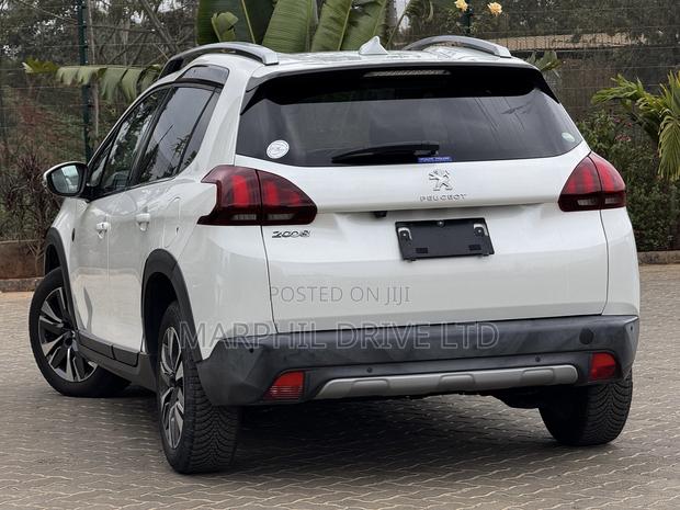 Peugeot 2008 2019 White